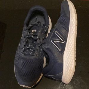 10.5 D Women’s Navy Blue New Balance Sneakers